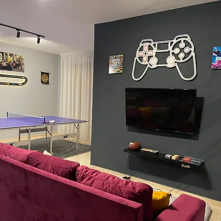 Super House 2 Blloku - 3 Tirana