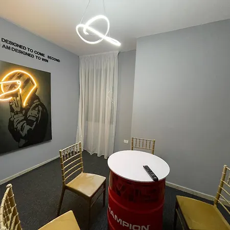 Super House 2 Blloku - 3 Tirana