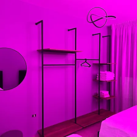 Super House 2 Blloku - 3 Appartamento Tirana